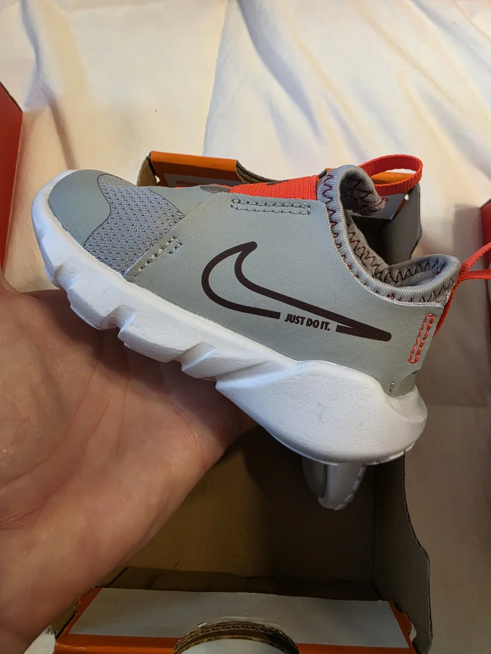Nike easy slip